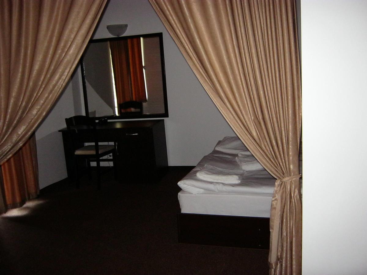 Motel Koziyat Rog Malko Tŭrnovo Exteriör bild