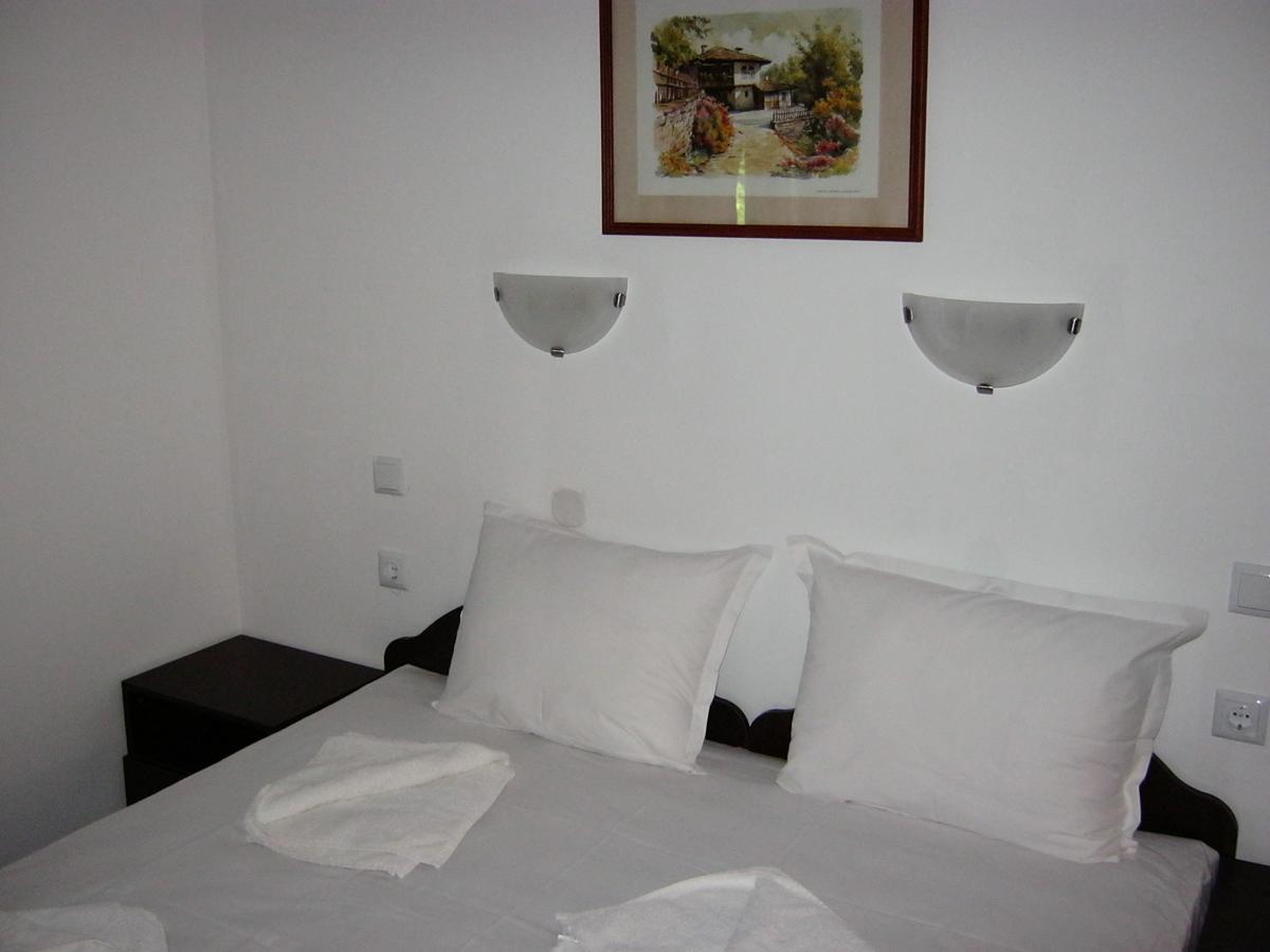 Motel Koziyat Rog Malko Tŭrnovo Exteriör bild