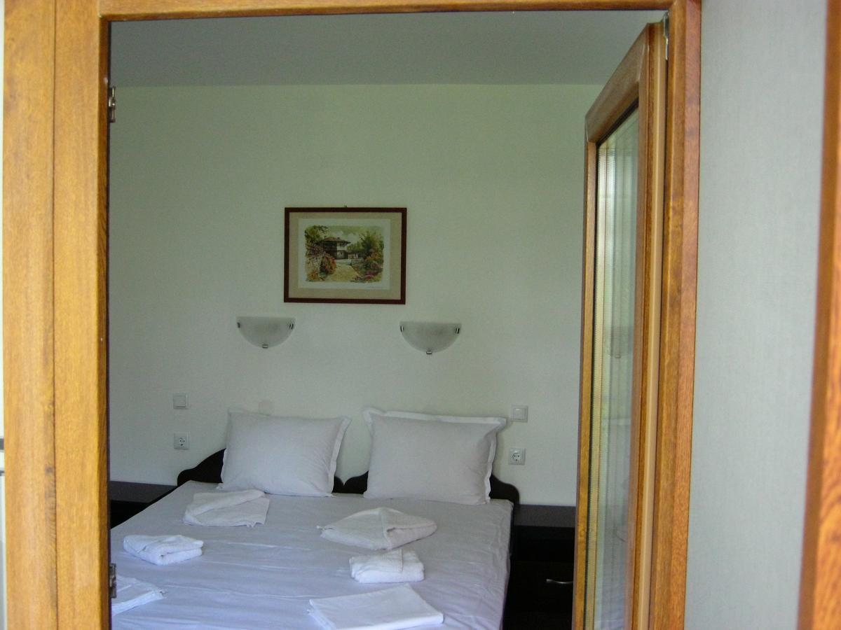 Motel Koziyat Rog Malko Tŭrnovo Exteriör bild