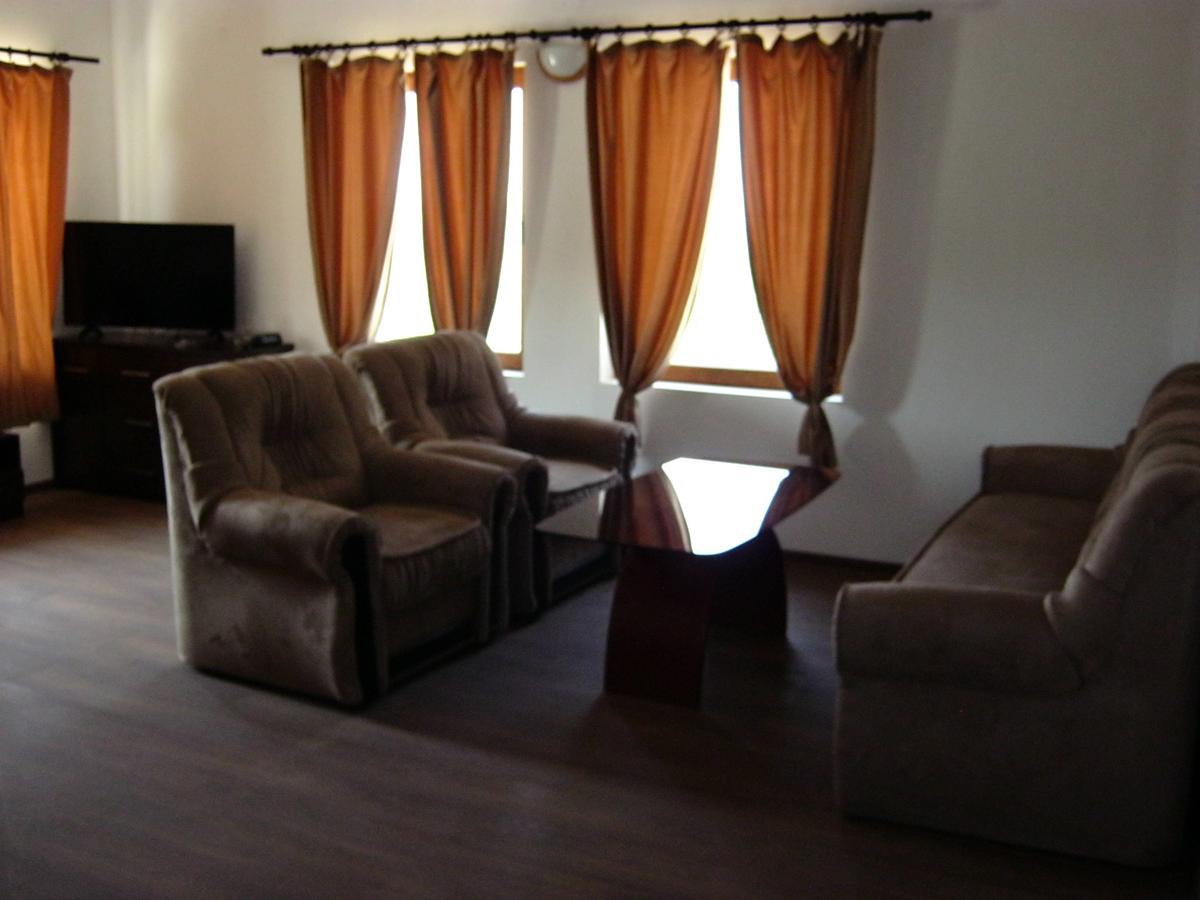 Motel Koziyat Rog Malko Tŭrnovo Exteriör bild