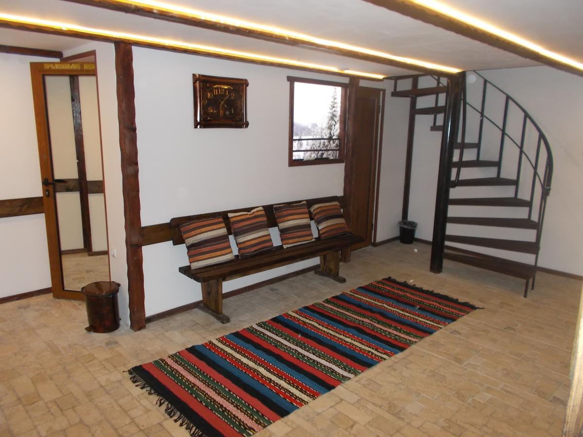 Motel Koziyat Rog Malko Tŭrnovo Exteriör bild