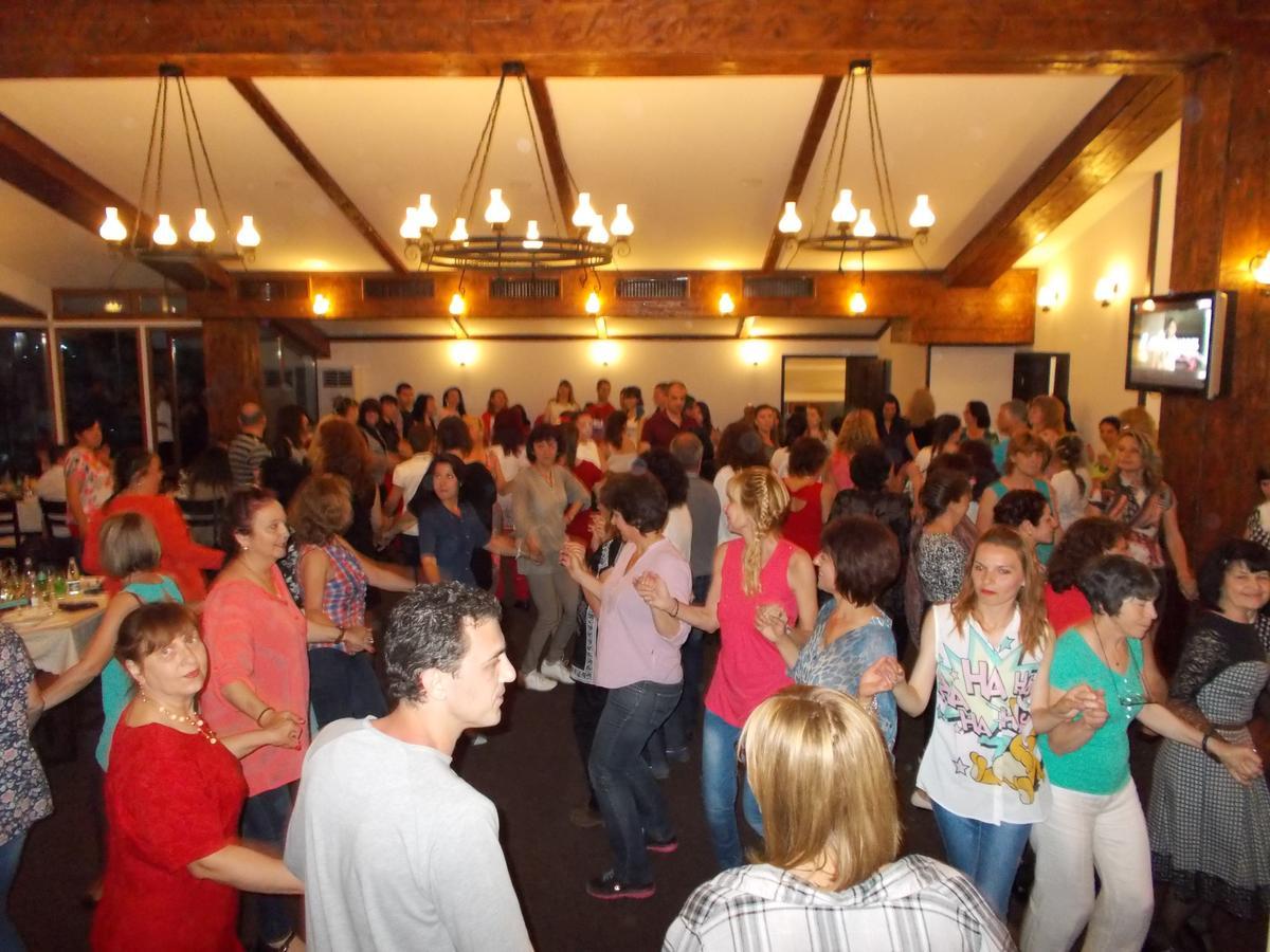Motel Koziyat Rog Malko Tŭrnovo Exteriör bild